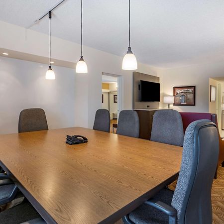 Best Western Plus Thousand Oaks Inn Екстериор снимка