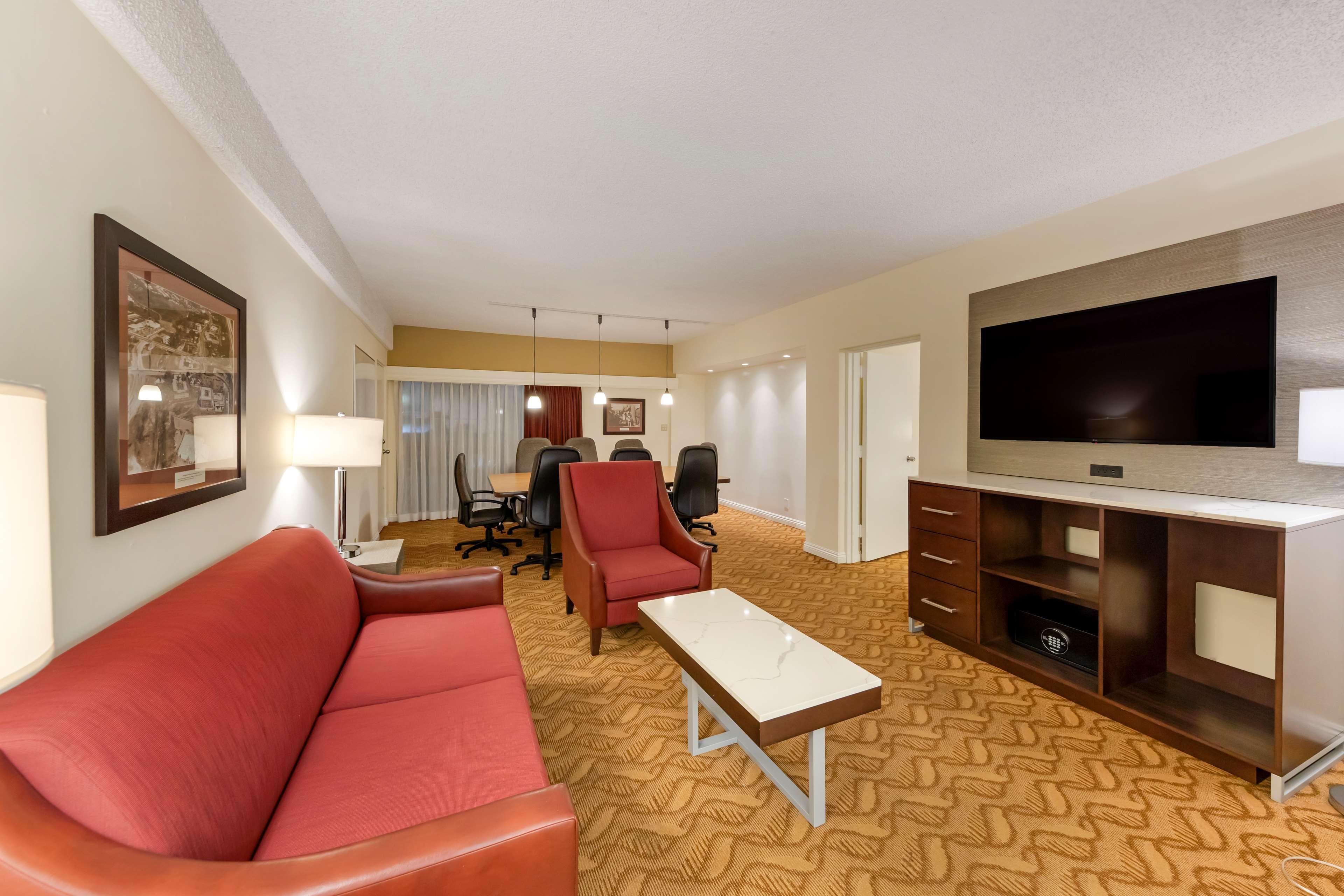 Best Western Plus Thousand Oaks Inn Екстериор снимка