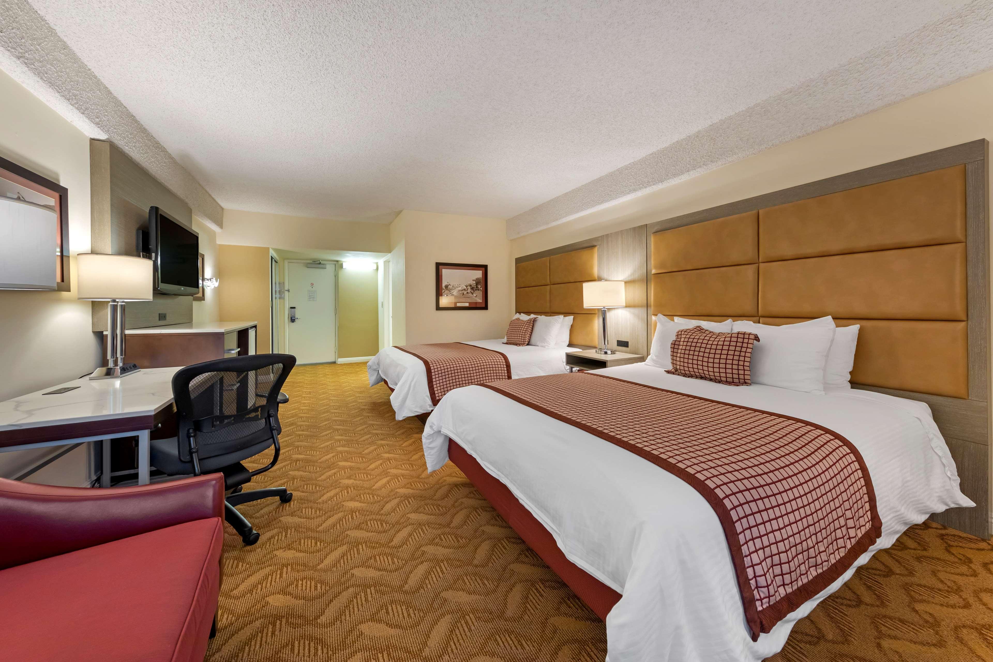 Best Western Plus Thousand Oaks Inn Екстериор снимка