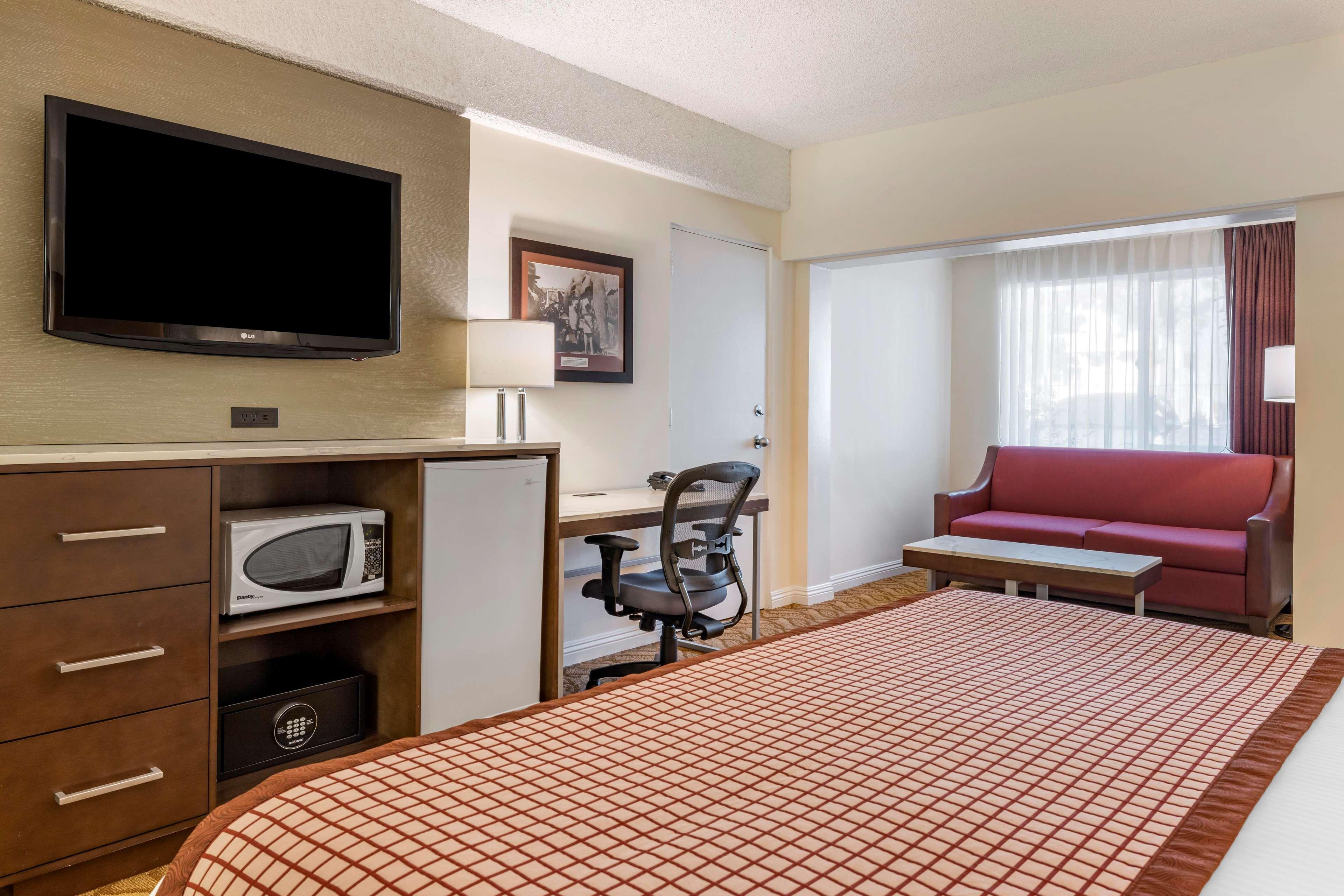 Best Western Plus Thousand Oaks Inn Екстериор снимка