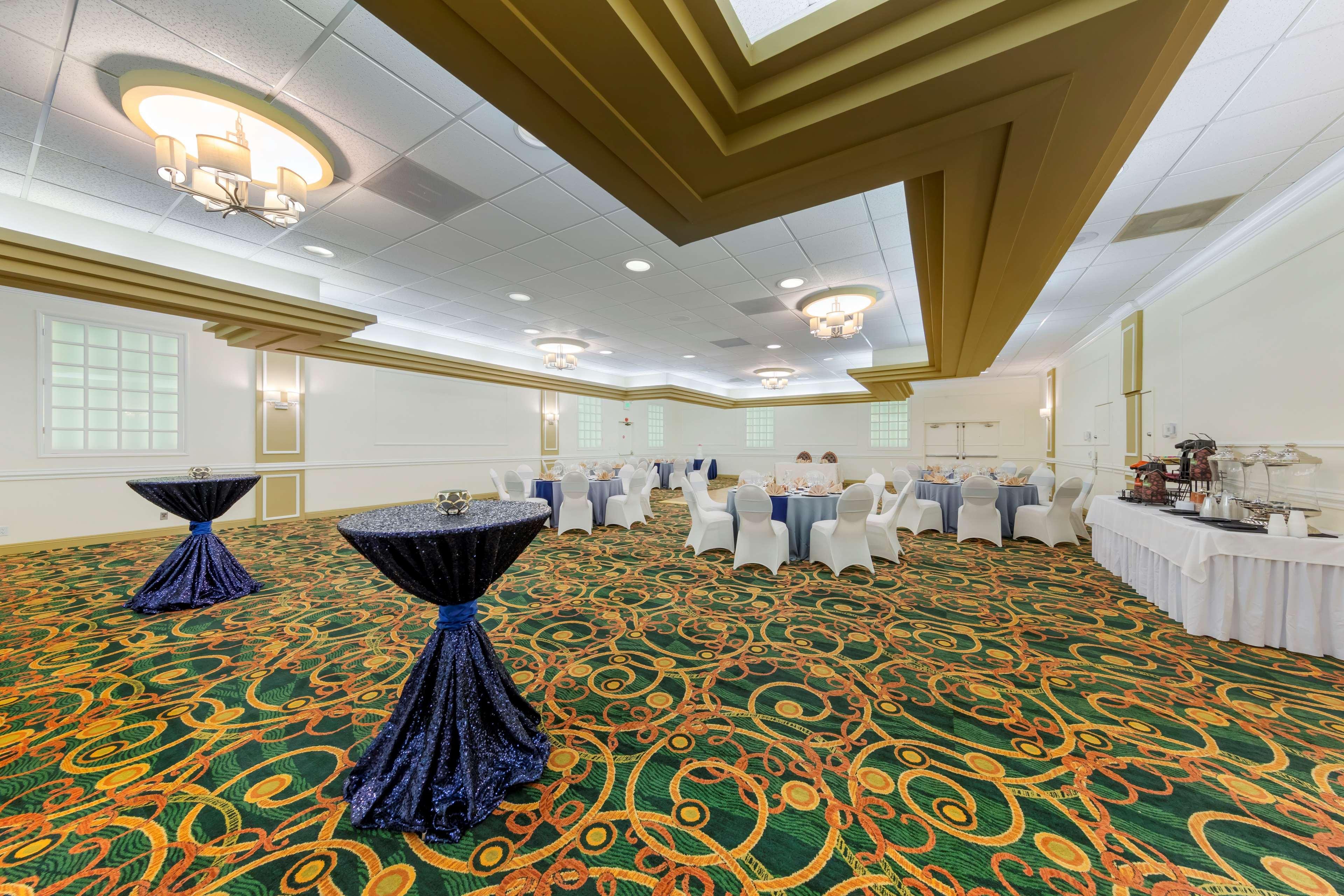 Best Western Plus Thousand Oaks Inn Екстериор снимка