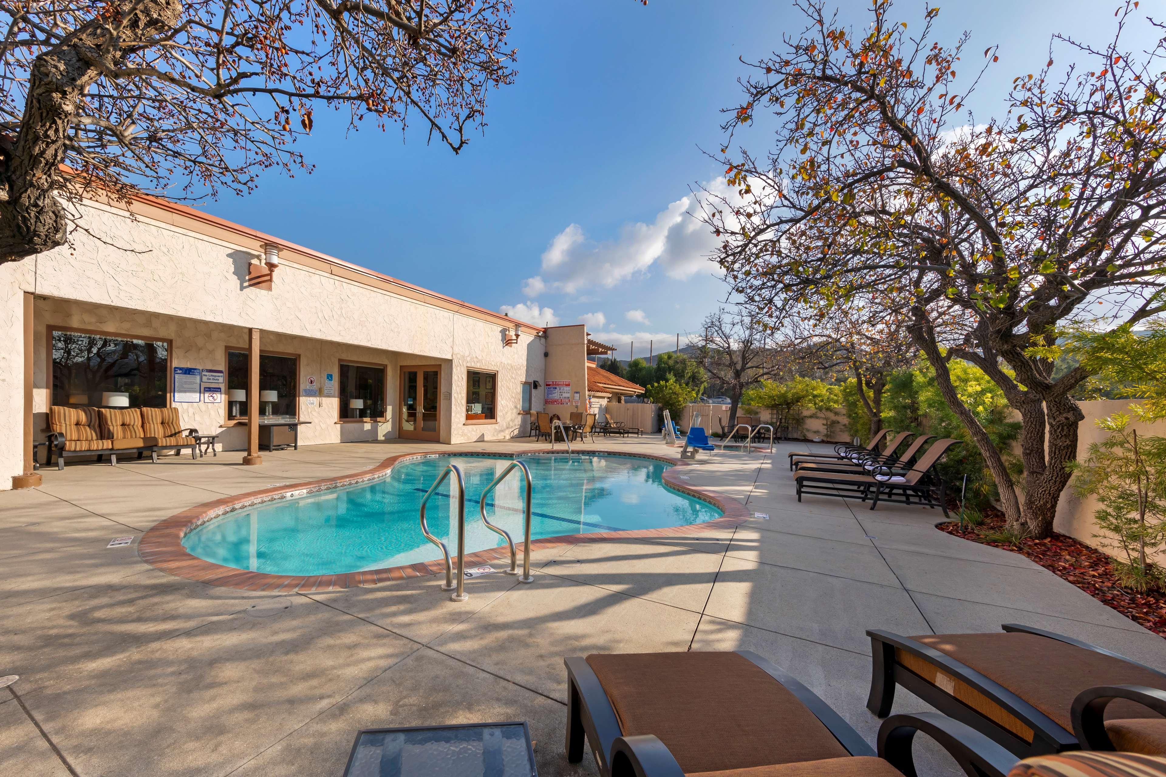 Best Western Plus Thousand Oaks Inn Екстериор снимка