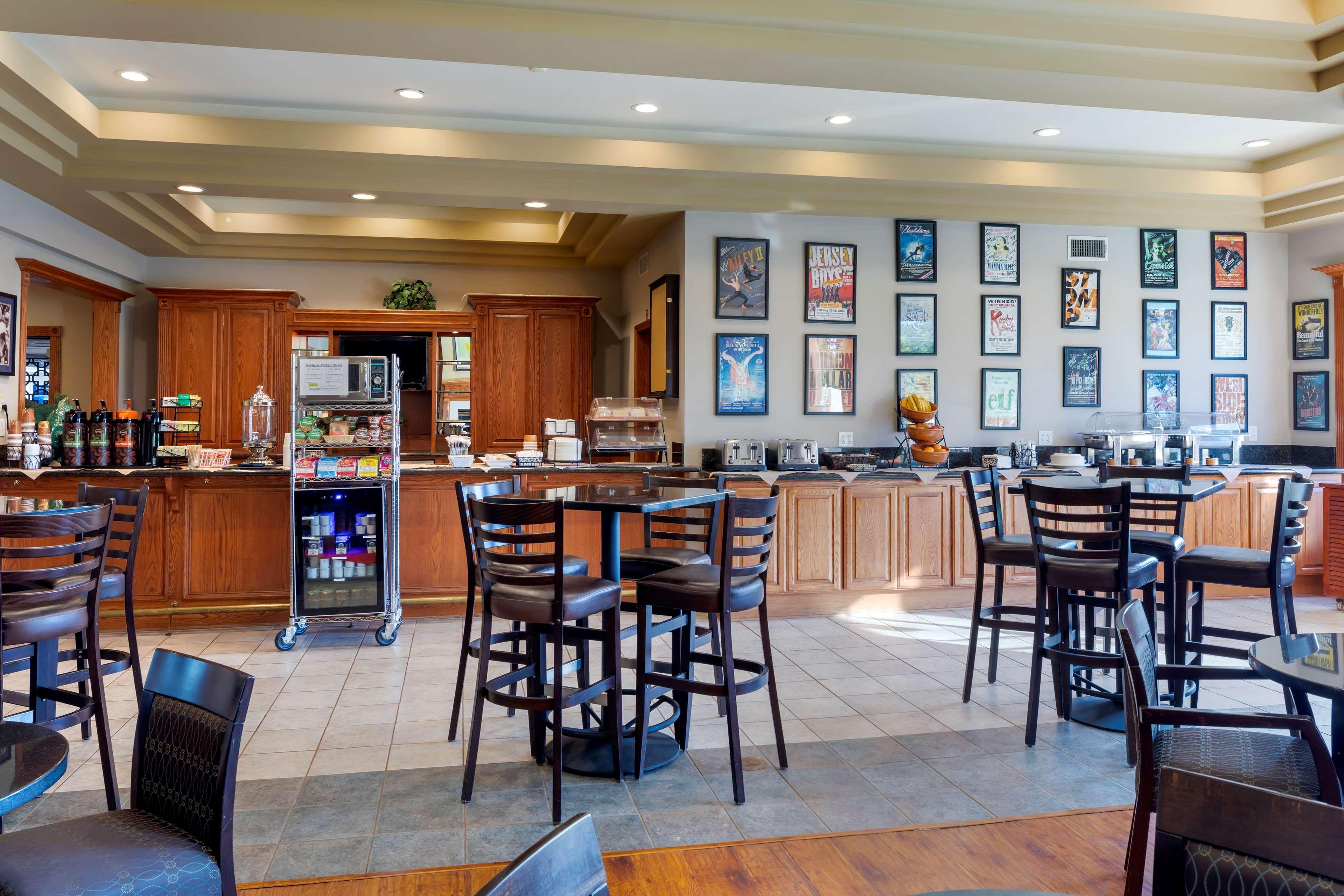 Best Western Plus Thousand Oaks Inn Екстериор снимка