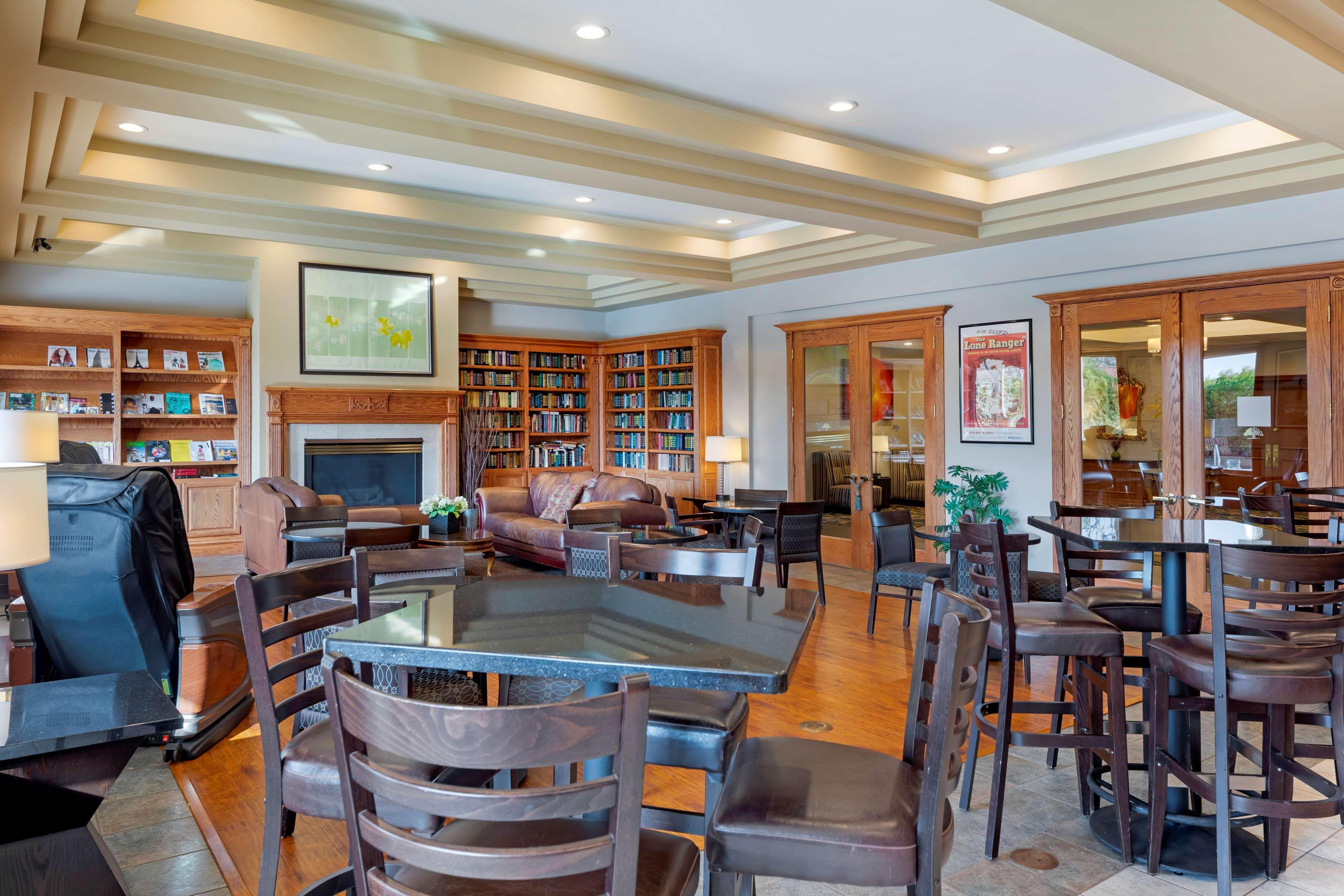 Best Western Plus Thousand Oaks Inn Екстериор снимка