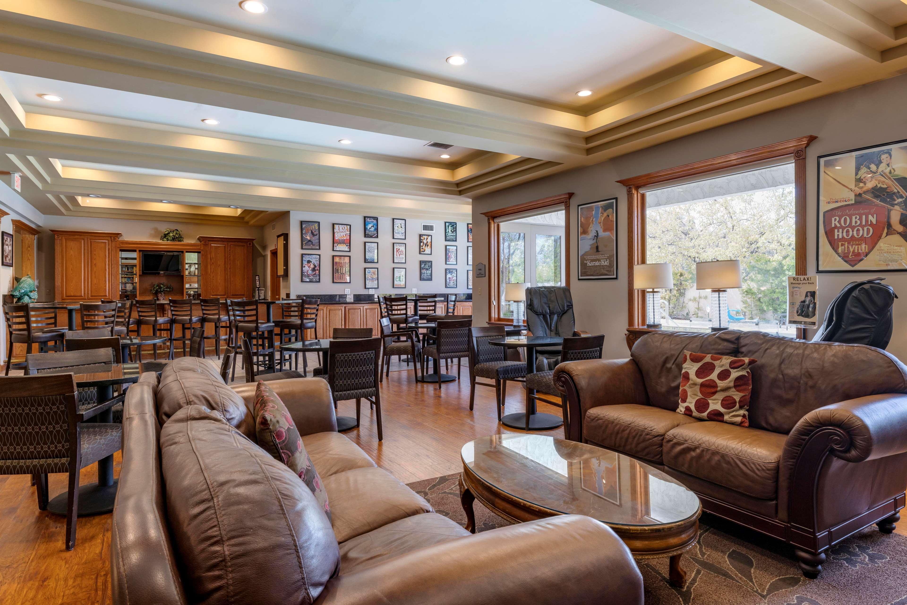 Best Western Plus Thousand Oaks Inn Екстериор снимка
