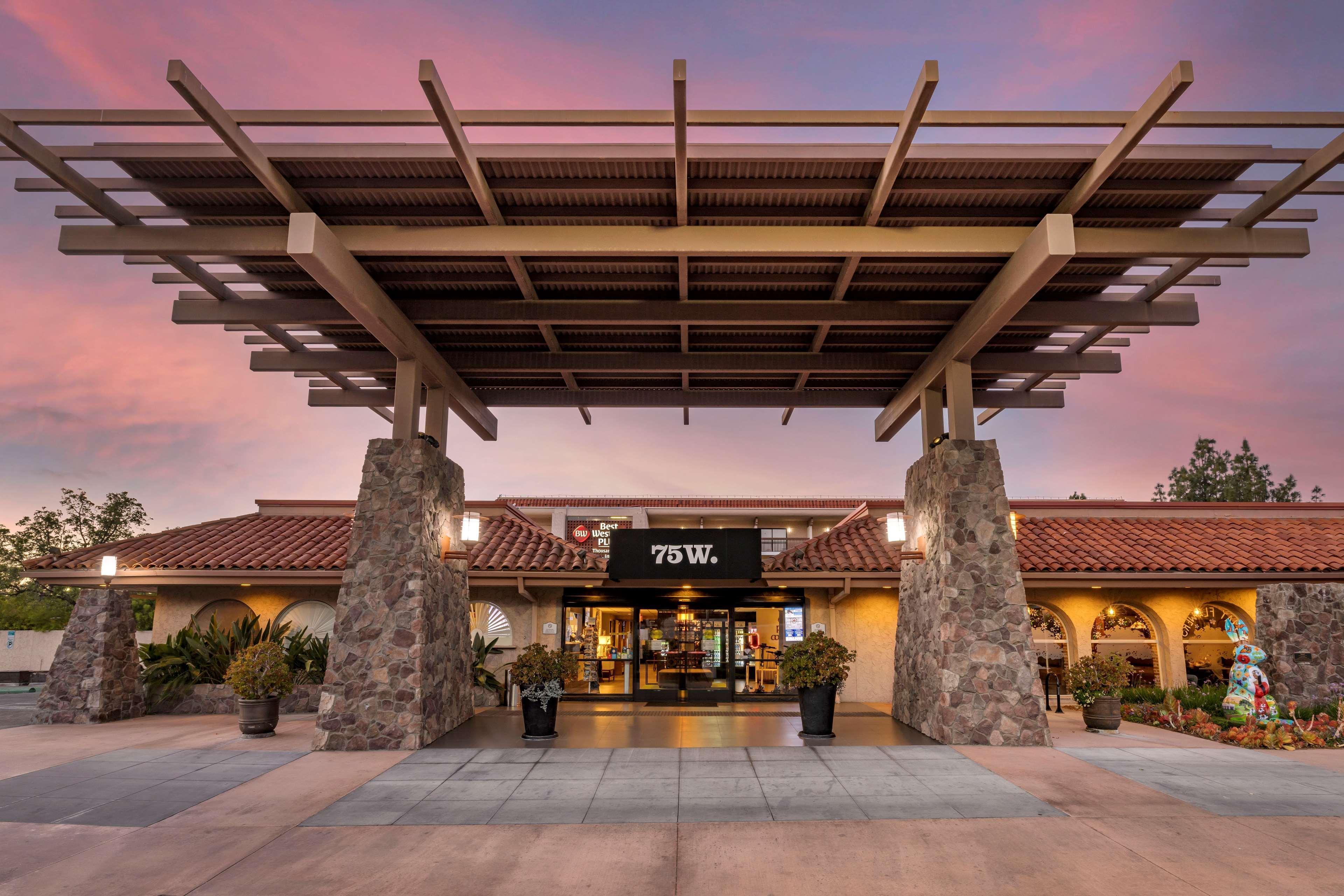 Best Western Plus Thousand Oaks Inn Екстериор снимка